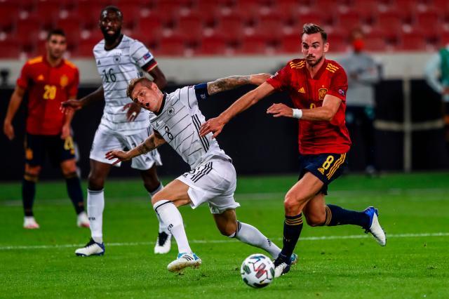 IM电竞官方综合游戏-【世界杯解签·综述】一半惬意一半死亡，南美遭围猎