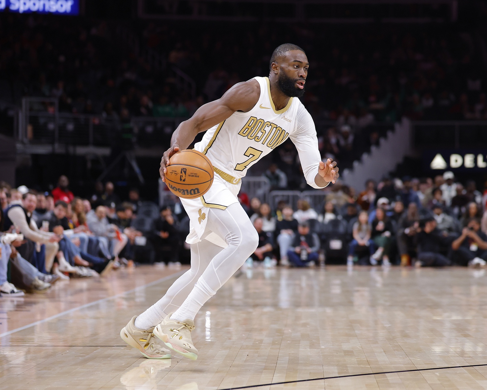 IM电竞官方综合游戏-霍勒迪:布朗和绿军全队用行动回击质疑 赛季初外界没人看好他们